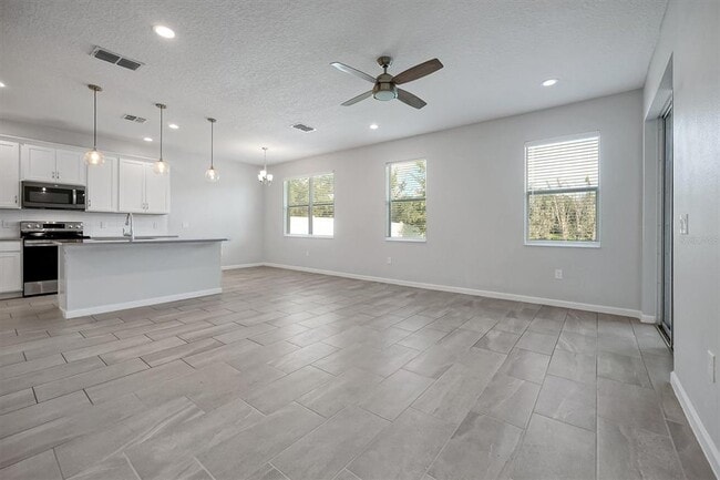 Building Photo - 1121 Hendon Lp