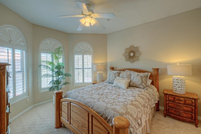 Building Photo - 14000 N 94th St