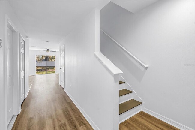 Foto del edificio - 8517 Edgewater Pl Blvd