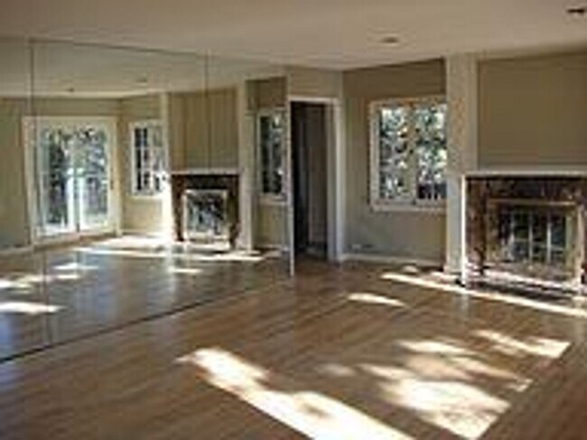 Building Photo - 6684 Marshmerry Ln