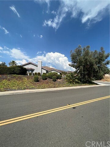 Building Photo - 3061 Piedmont Dr