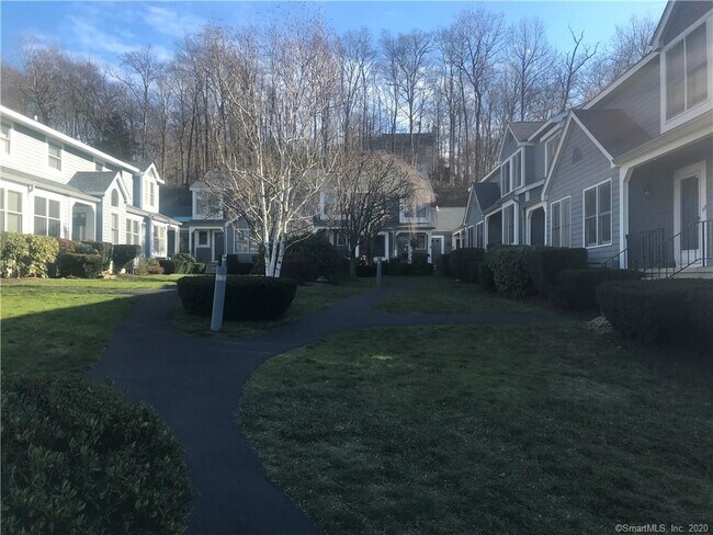 Foto del edificio - 109 Fawn Ridge Ln