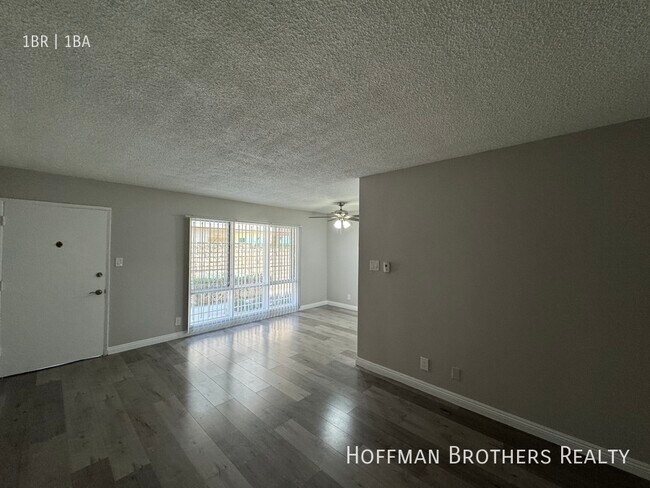 Foto del edificio - 428 S Sherbourne Dr