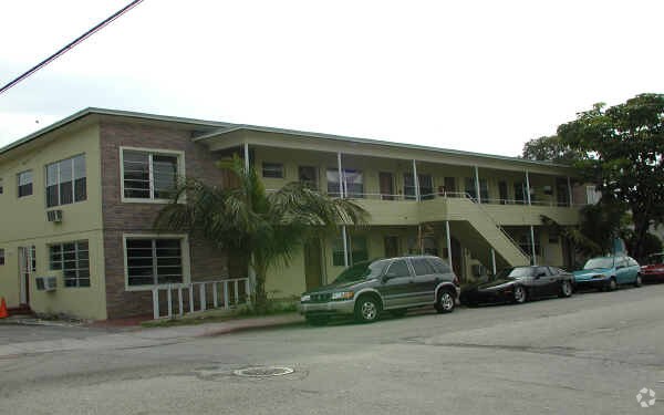 Building Photo - 240 85th St