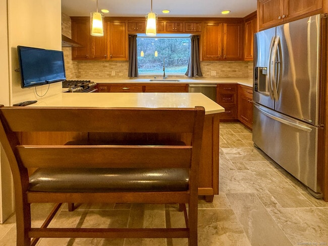 Foto del edificio - 2 Maple Ln