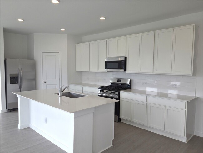 Foto del edificio - 6511 Silver Emperor Ln