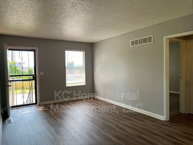 Building Photo - 1633 Jackson Ave