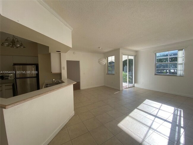 Foto del edificio - 3165 NE 184th St