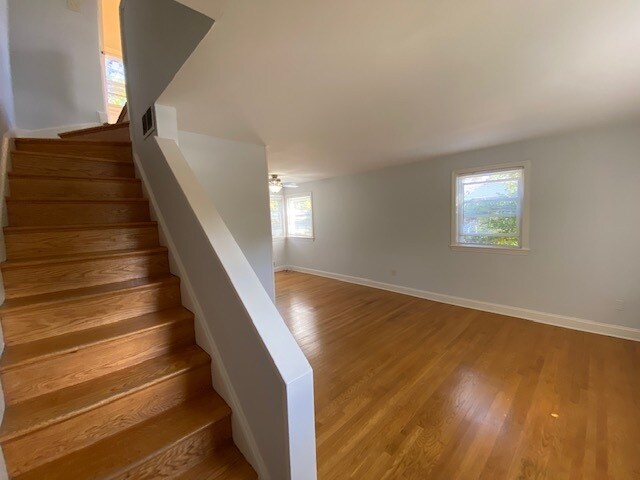 Building Photo - 621 N Nelson St