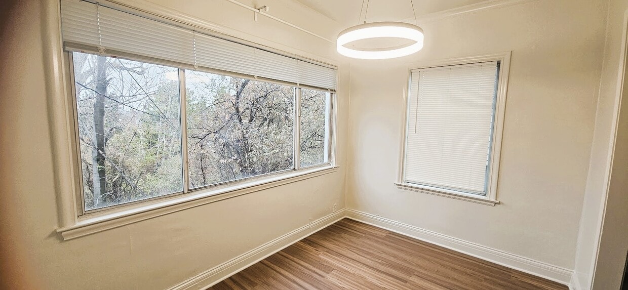 Foto del edificio - 710 S McClelland St