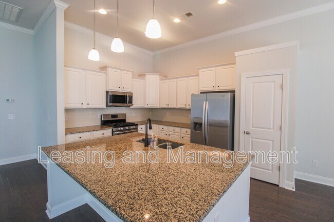 Building Photo - 333 Turnstone St