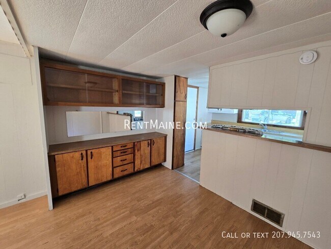 Building Photo - 44 Pheasant Hill Mobile Home Park