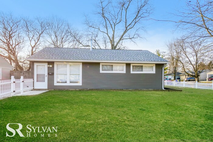 Primary Photo - Charming newly renovated 3BR, 1BA