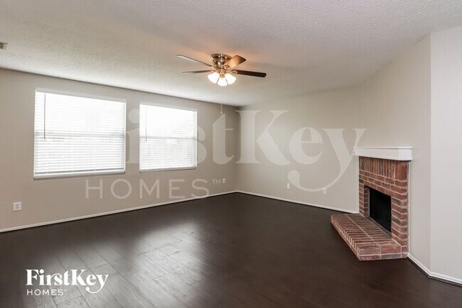 Foto del edificio - 3825 Foxhound Ln