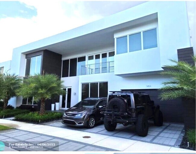 Building Photo - 7454 NW 103rd Ct