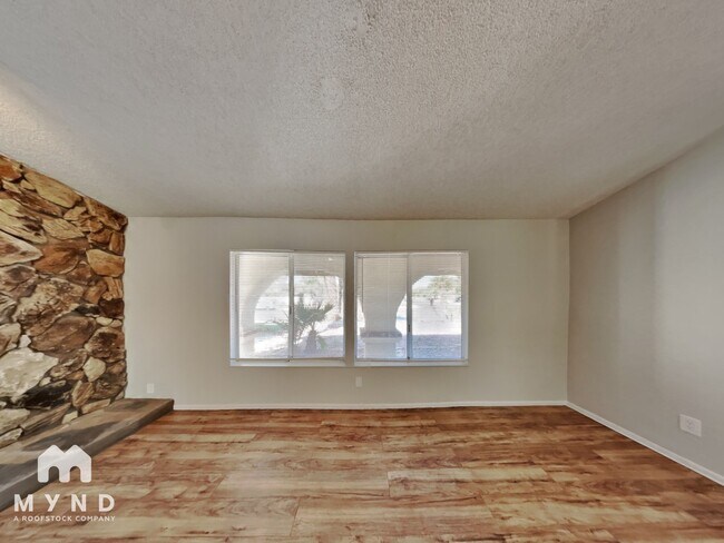 Building Photo - 2001 Verdinal Dr