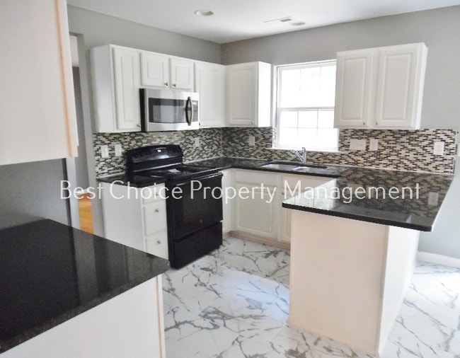 Photo - 4 Oyster Bay Ct House