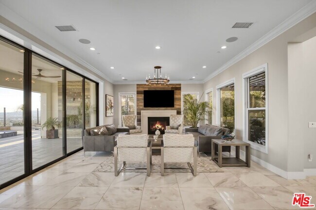 Building Photo - 20124 Piccadilly Ln