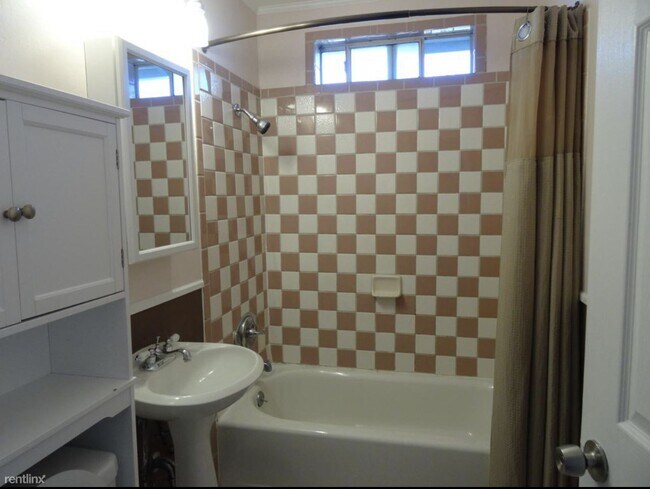 Building Photo - 2 br, 1 bath House - 2073 South Delaware S...