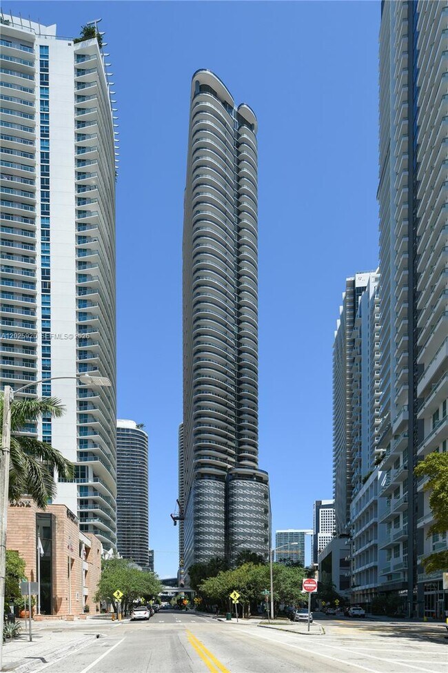 Foto del edificio - 1000 Brickell Ave