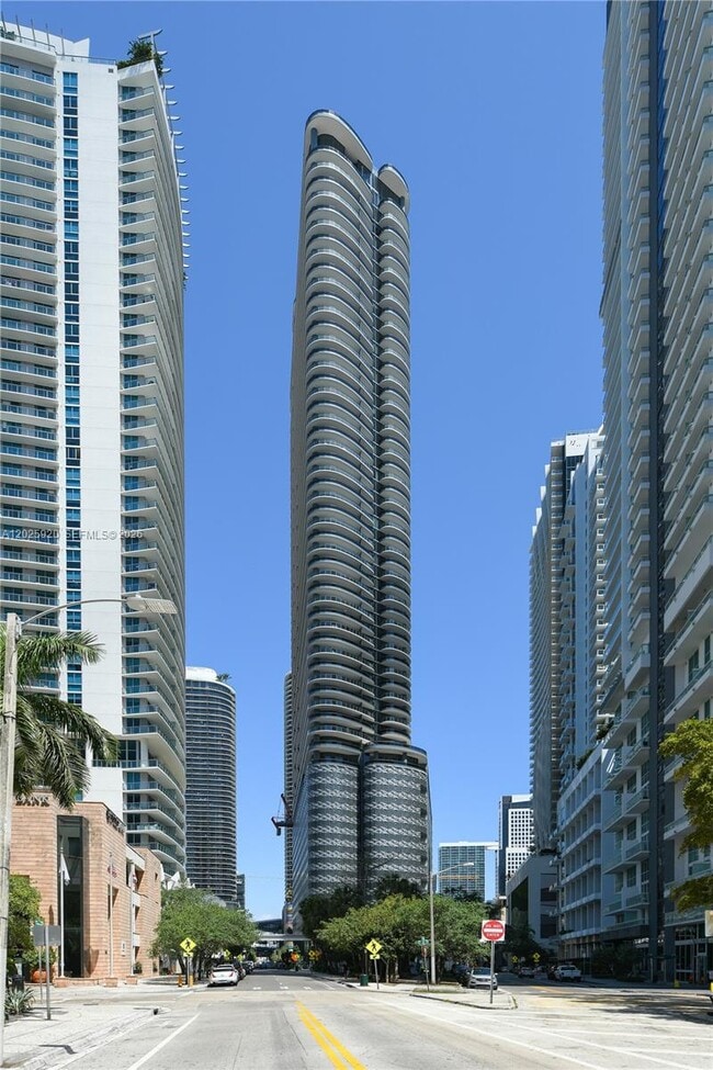 Building Photo - 1000 Brickell Ave