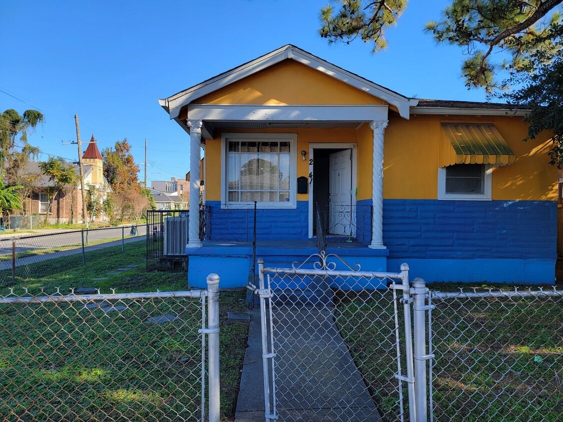 Primary Photo - 2 Bedroom Duplex in New Orleans