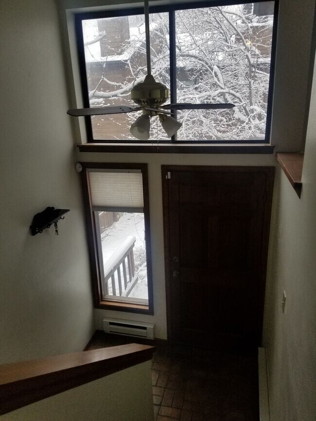 Foto del edificio - 2653 Juniper Ave