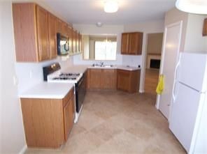 Foto del edificio - 2203 Clear Ridge Drive