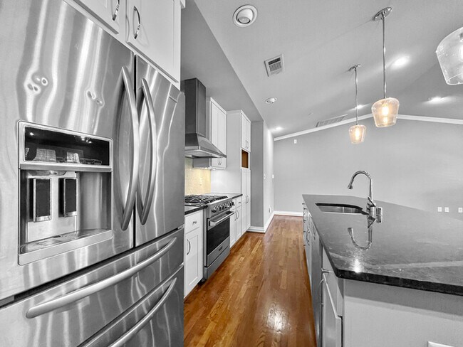 Foto del edificio - Upgraded Town Home