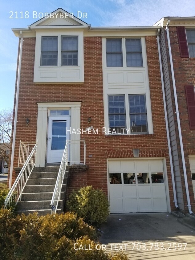 2118 Bobbyber Dr, Vienna, VA 22182 House Rental in Vienna, VA