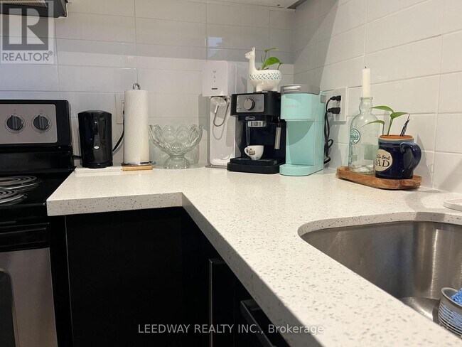 Building Photo - 2247 Haltyre Ct