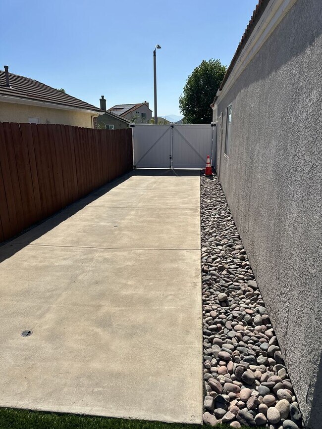 Foto del edificio - 2 bed 2 bath home for rent in Menifee