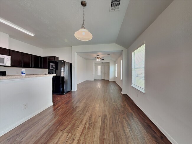 Building Photo - 6031 Brenwood Trails Ln
