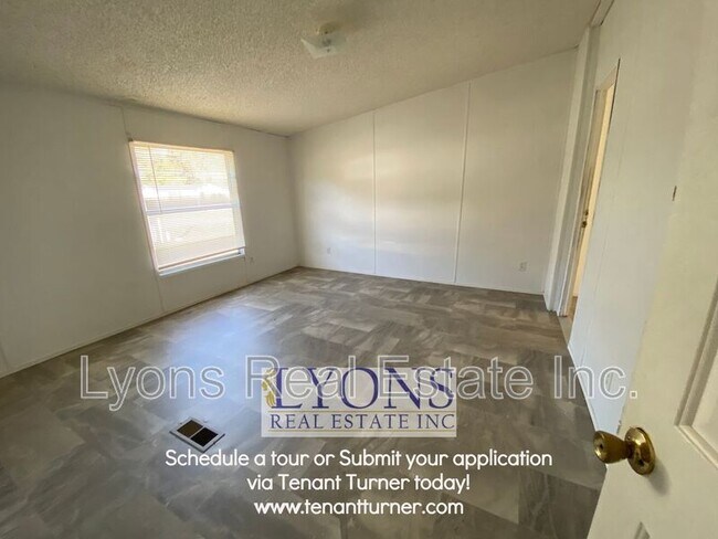 Building Photo - 1001 Pleasantdale Cir