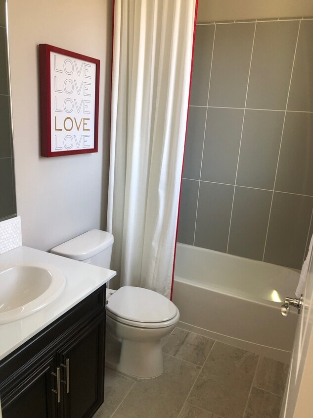 Foto principal - 5708 Sterling St