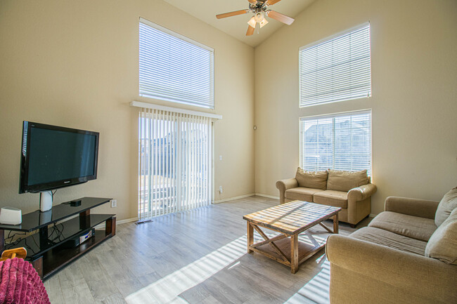 Building Photo - 6301 Dancing Moon Way