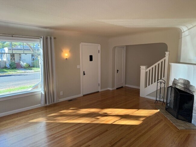 Foto del edificio - Beautiful Old Town Napa Two Bedroom House