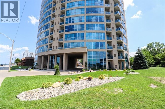 Building Photo - 1225 Riverside Dr W