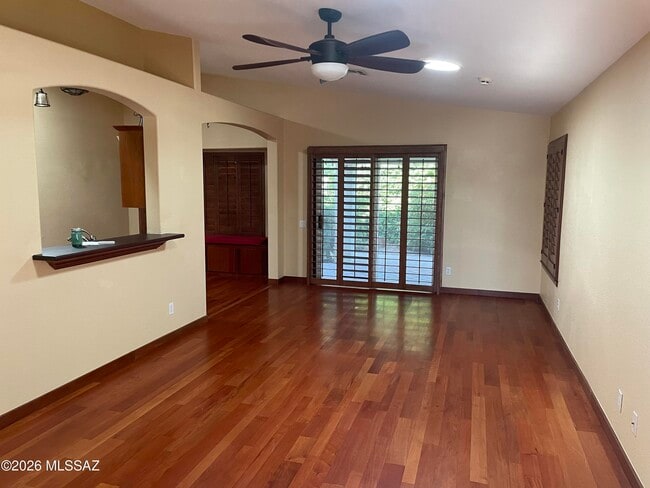 Building Photo - 9175 N Palm Brook Dr