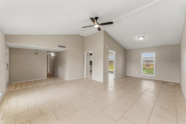 Building Photo - 16958 Jenikay St