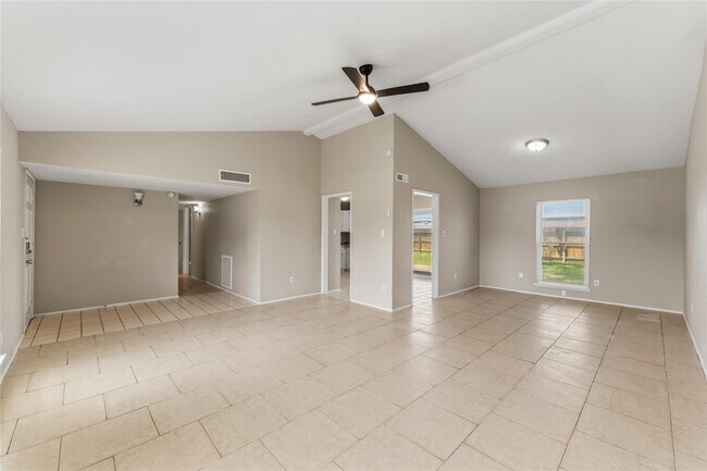 Foto del edificio - 16958 Jenikay St