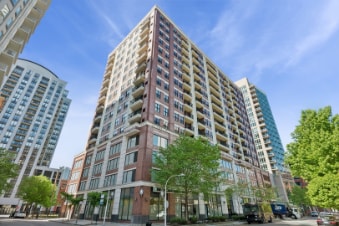 Building Photo - 451 W Huron St