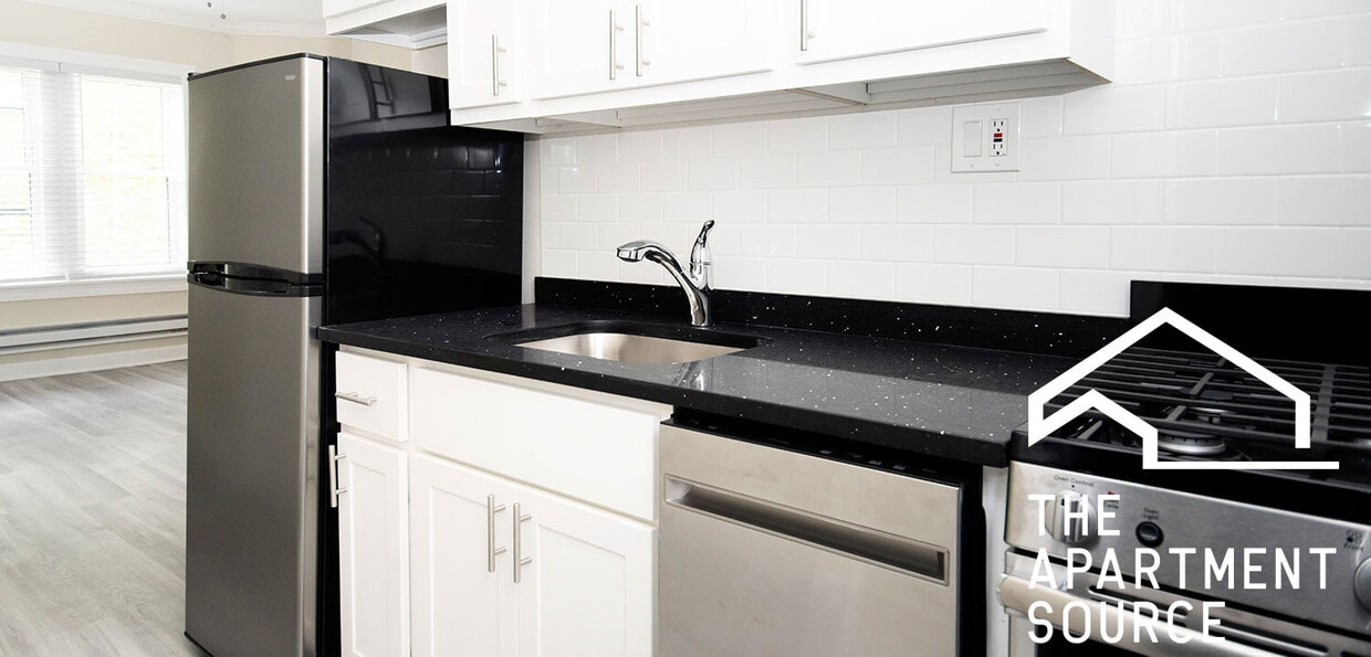 Photo - 648.5 West Roscoe St. Unit 2S