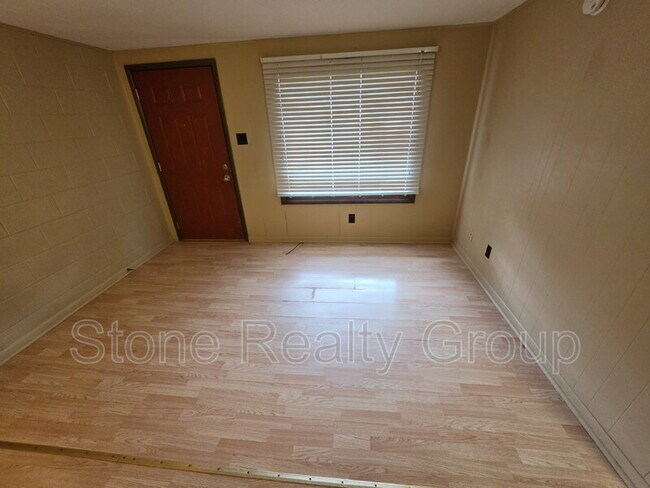 Foto del edificio - 3774 E Park Ave