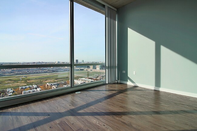 Foto del edificio - 1443 S State St