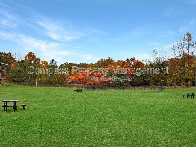 Foto del edificio - 1605 Bacon Ave