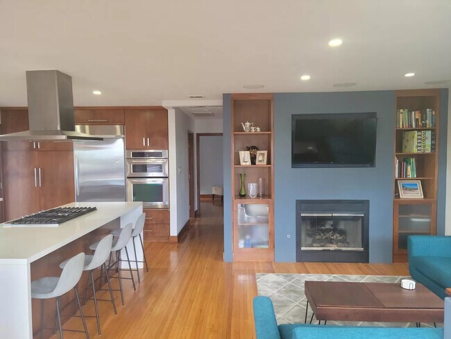 Foto del edificio - 1295 E Santa Clara St