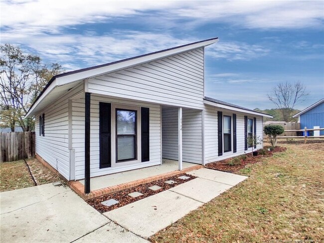 Building Photo - 6594 Honeysuckle Dr