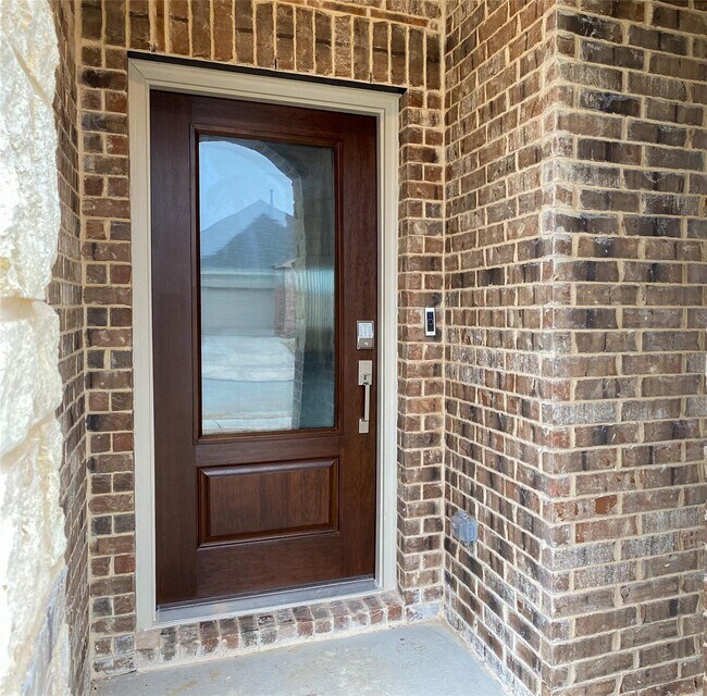Building Photo - 732 Pollyann Trl