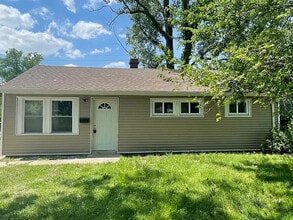 Building Photo - 2174 Wisconsin St